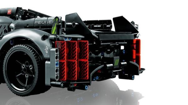 LEGO 42156 Technic Peugeot 9x8 24h Le Mans Hybrid Hypercar