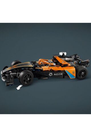 LEGO ® Technic NEOM McLaren Formula E Yarış Arabası 42169 -9 Yaş ve Üzeri İçin Yapım Seti (452 Parça)