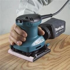 Makita B04557 Avuç İçi Titreşim Zımpara Makinası 180 W