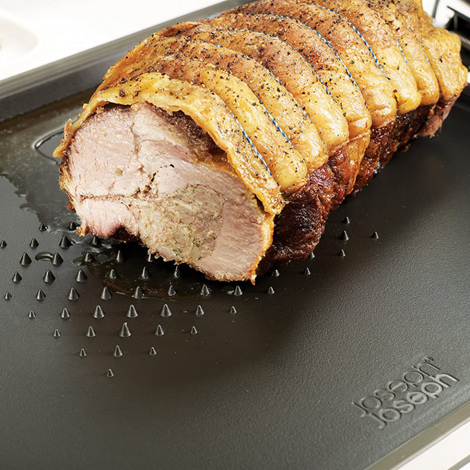 Joseph Joseph Cut&Carve™ Plus Büyük Kesme Tahtası - Siyah