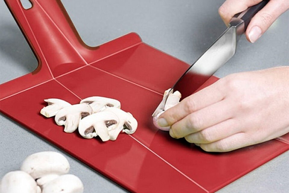 Joseph Joseph Chop2Pot™ Büyük Katlanır Kesme Tahtası - Kırmızı