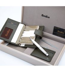 Scrikss Hediyelik Set Tükenmez kalem 62 Chic Beyaz & Deri Cep Ajanda - Kredi Kartlık Haki