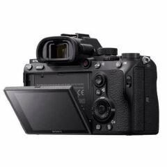 Sony A7 III + 24-70mm f/4 Lens Kit