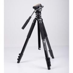 DP-600 Pro Tripod