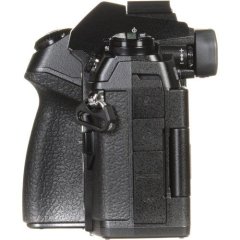 Olympus OM-D E-M1 Mark II + 25mm f/1.2 PRO Kit
