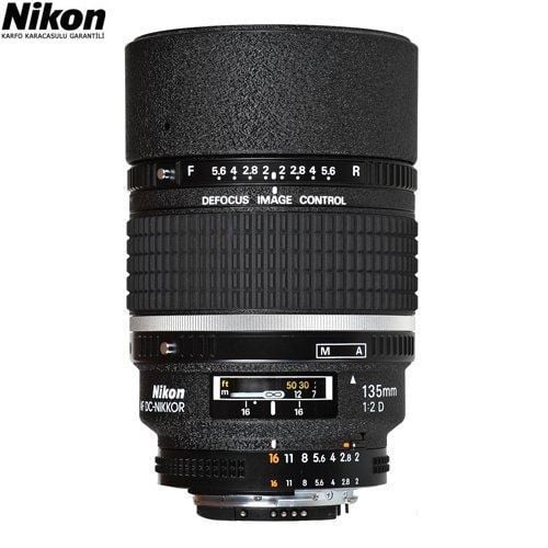 Nikon AF 135mm f/2.0D Lens