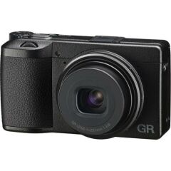 Ricoh GR IIIx Fotoğraf Makinesi