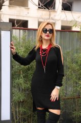 TRIKO ELBİSE  OMUZ YIRTMAÇLI