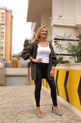BEYAZ ATLET