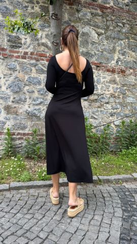 Zepta Uzun Kollu Siyah Eteği Dantel Elbise