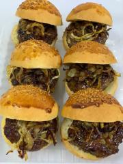 Mini Cheeseburger ,Karamelize Soğan & Cheddar İle (1 adet)