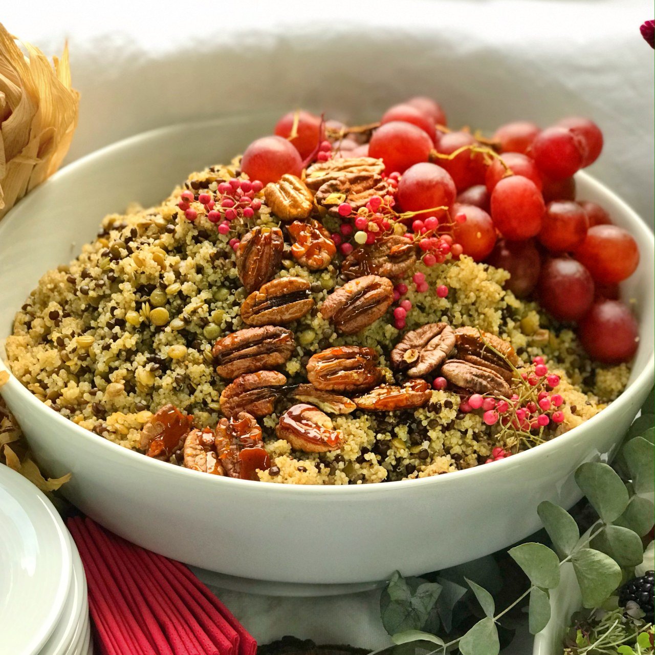 Kinoalı Pecanlı Tahıl Salatası