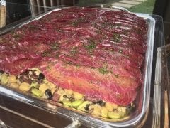 Pancarlı Somon Gravlax, Tahıl Salatası üzeri