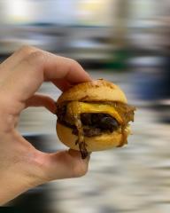 Mini Dana Kaburga Burger (1 adet)