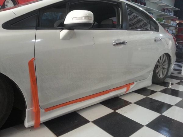 Honda Civic Fb7 Custom Yan Marşpiyel (Plastik)