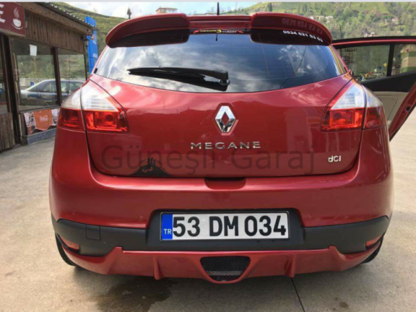 Renault Megane 3 RS Egzoz Görünümlü Difüzör Coupe (Plastik)