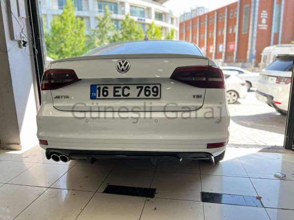 Volkswagen Jetta Makyajlı Body Kit Seti Plastik