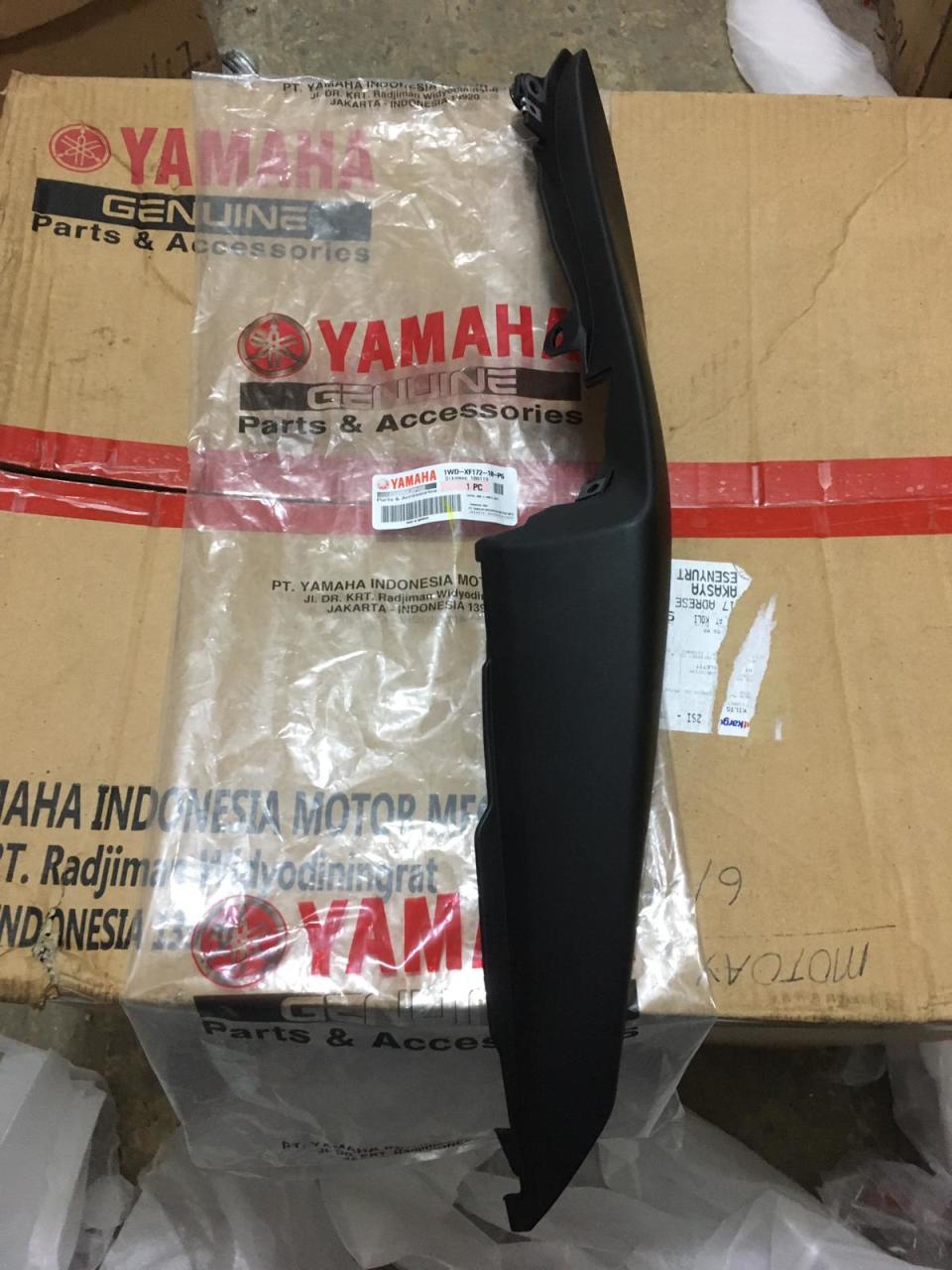 Yamaha YZF R25 2019 Sol Kuyruk Grenaj Mat Siyah