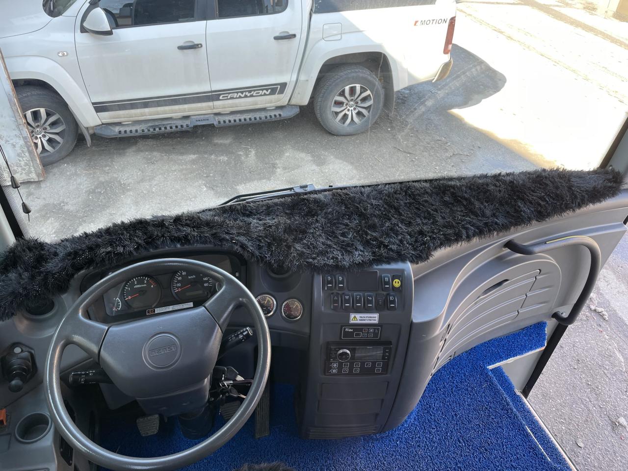 Beyaz Torpido Peluşu - Peluş Torpido Örtüsü