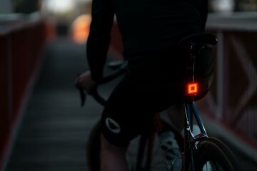 Knog Blinder Square 100 Lümen Şarjlı Arka Lamba Siyah