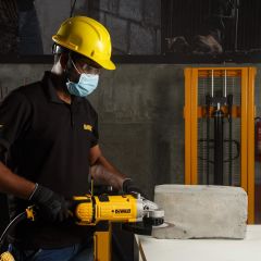 Dewalt DWE4579-QS Büyük Taşlama 2600W 230mm 6500 Dev/Dak