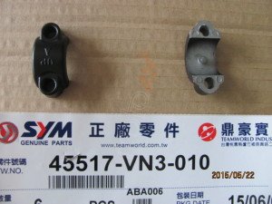 SYM MASTER CYLINDER HOLDER. (FIDDLE 3 200-SYMPST200 )