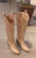 Western nakışlı nude deri çizme