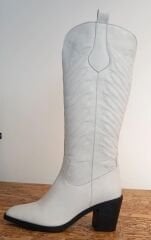 Beyaz nakışlı western çizme