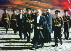 Atatürk  Tablo