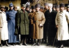 Mustafa Kemal Atatürk  Tablo