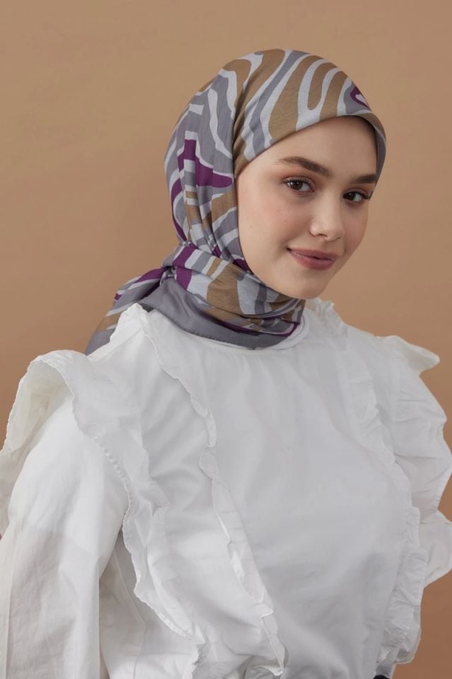 110x110 Zebra Desenli Pamuklu Eşarp - Gri