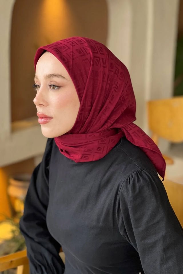 Etnik Desenli İpeksi Jakar Eşarp - Kırmızı