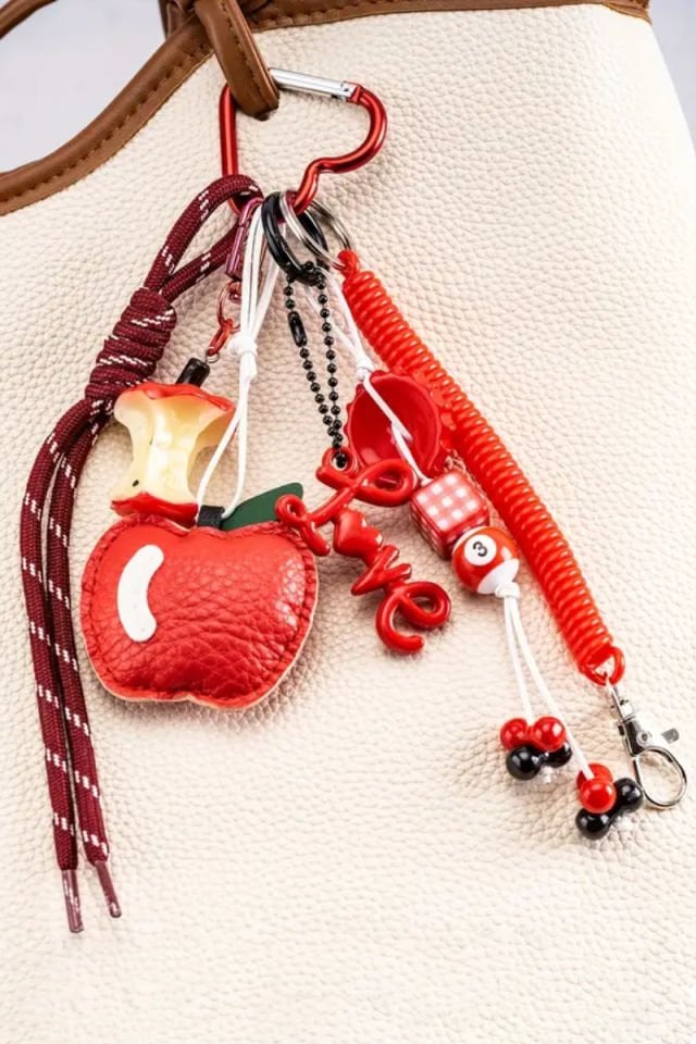 Kırmızı Elma Charm Çanta Aksesuarları (Çanta Dahil Değildir)