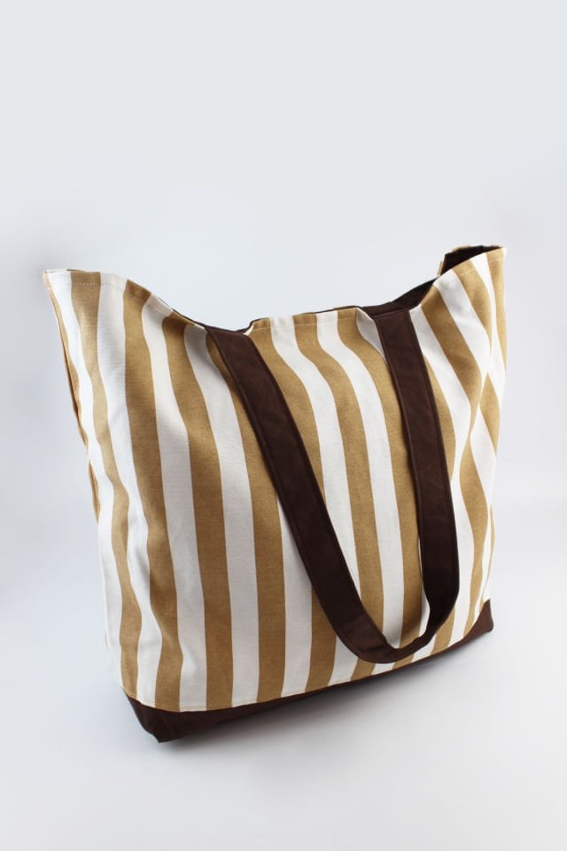 Çizgi Desenli Çıtçıt Kapamalı Sütlü Kahve Kadın Plaj Çantası 48x32x13 Cm