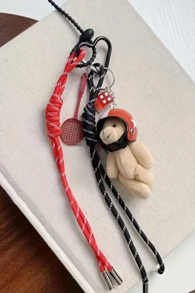 Kırmızı Ayıcık Kasklı Charm Çanta Aksesuarları (Çanta Dahil Değildir)