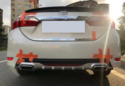 Toyota Corolla Arka Difüzör Egzoz Görünümlü Reflektörlü