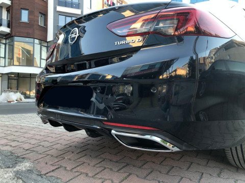 Opel İnsignia Arka Tampon Difüzörü Parlak Siyah 2017 Sonrası