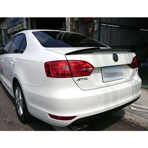 Volkswagen Jetta M4 Spoiler Bagaj Üstü Piano Black Yarasa Model