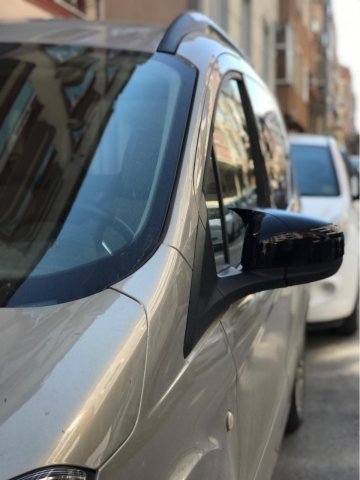 Ford Courier Yarasa Ayna Kapağı Piano Black Parlak Siyah 2014-2016