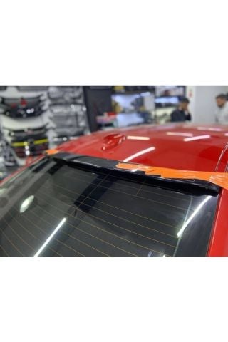 Bmw E90  Cam Üstü Piano Black Spoiler