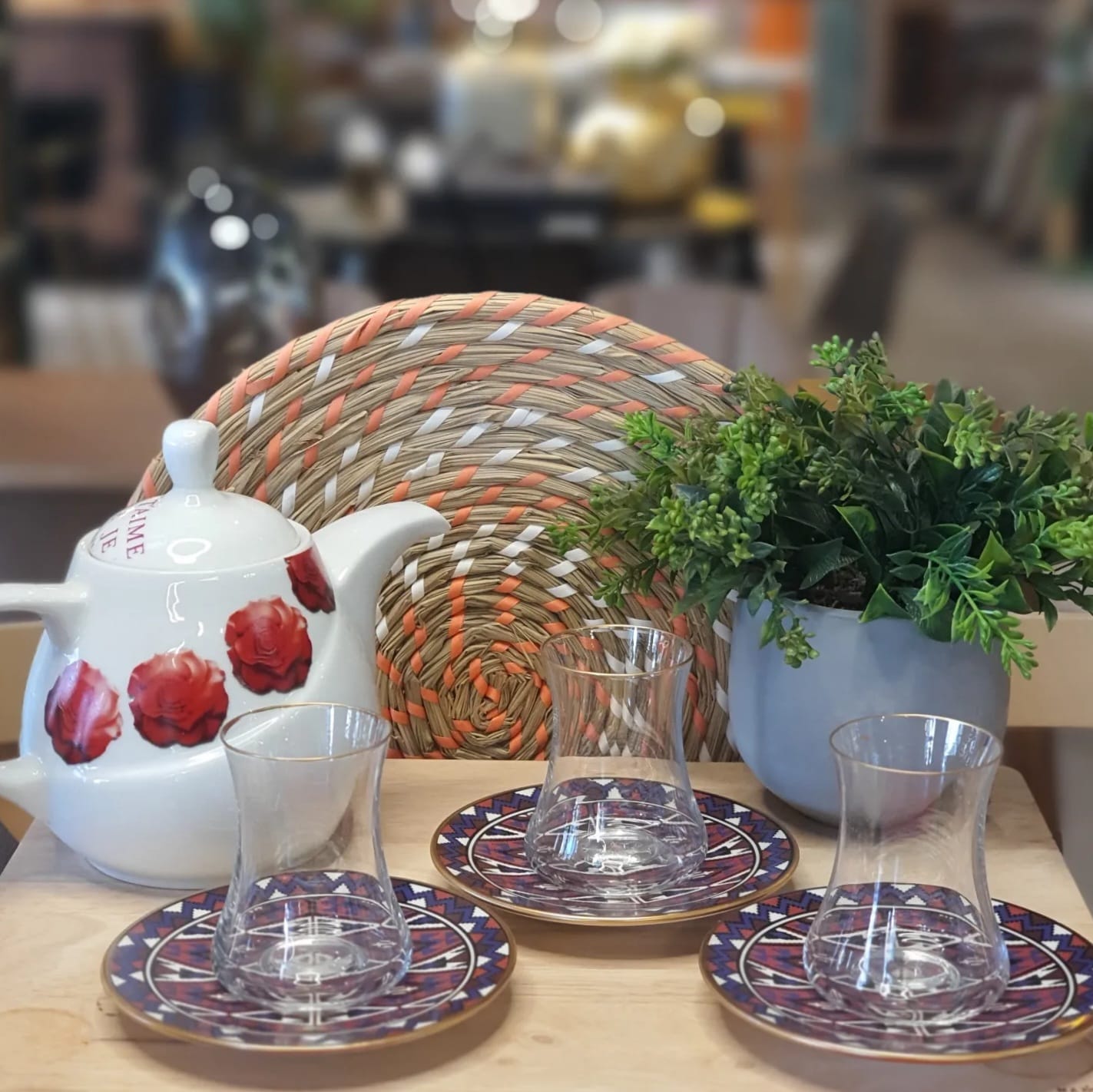 Premium Porselen Altlıklı 6 Kişilik Çay Takımı Model-2