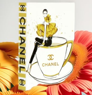 Chanel Açılır Kitap Kutusu