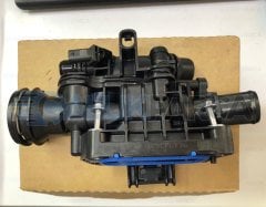 TERMOSTAT KOMPLE 1.5 DİZEL FOCUS FİESTA KUGA MONDEO