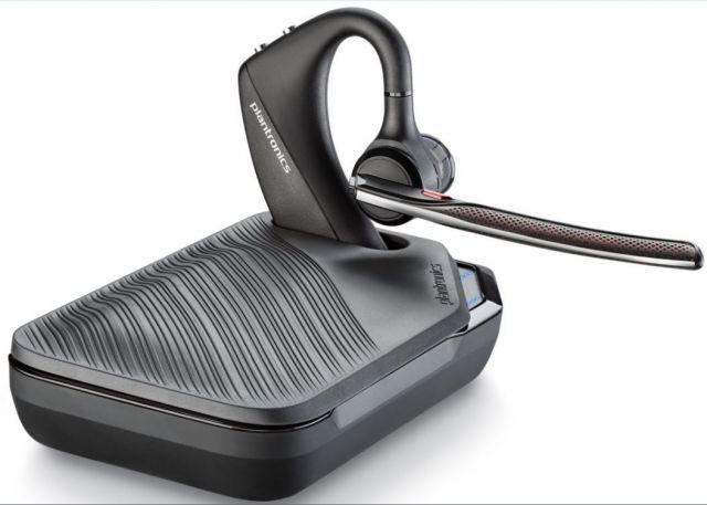 203800-05 Voyager 5240 Bluetooth Kulaklık + Şarjlı Kılıf