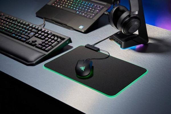 RZ02-02500100-R3M1 Hız ve Kontrol için Mikro Dokulu Aydınlatmalı Gaming Mouse Pad