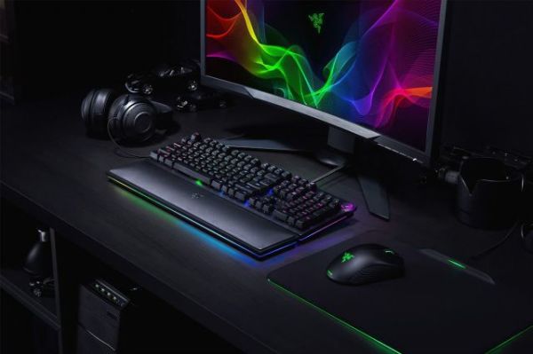 RZ03-01870100-R3M1 Huntsman Elite,Opto-Mekanik,RGB,Siyah Oyuncu İngilizce Klavye