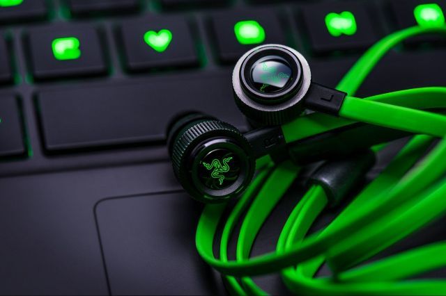 RZ12-01730100-R3G1 Hammerhead V2,Siyah-Yeşil Analog Kulak İçi Mobil Gaming Kulaklık
