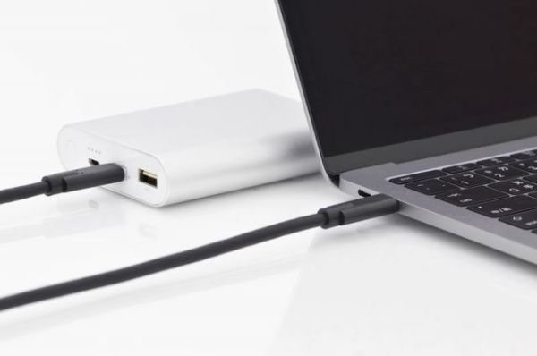 AK-300139-010-S USB Type-C connection cable, type C to C M/M, 1.0m, full featured, Gen2,