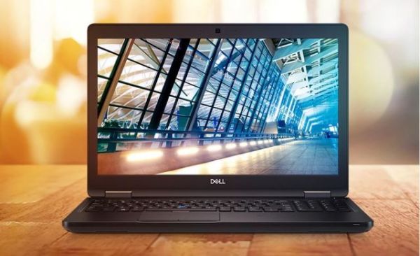 N061L559015EMEA_U Lati 5590, i5-7300U, 8GB,256GB SSD,15.6'''' FHD, Ubuntu