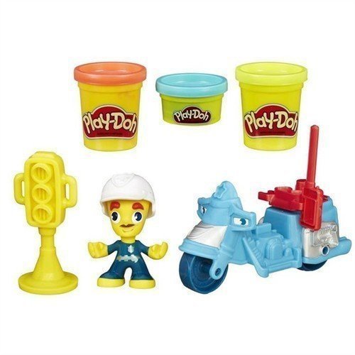 Play-Doh Town Motorlu Polis Memuru